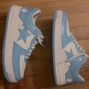 BAPESTAS SIZE 8.5 WOMENS/7 MENS